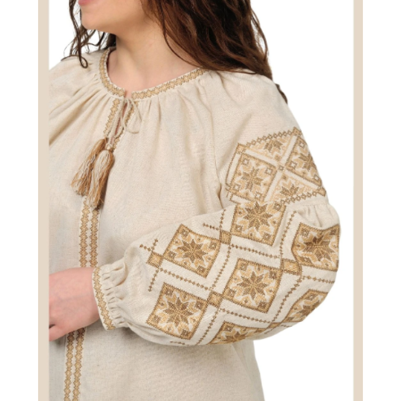 Стильна жіноча вишванка